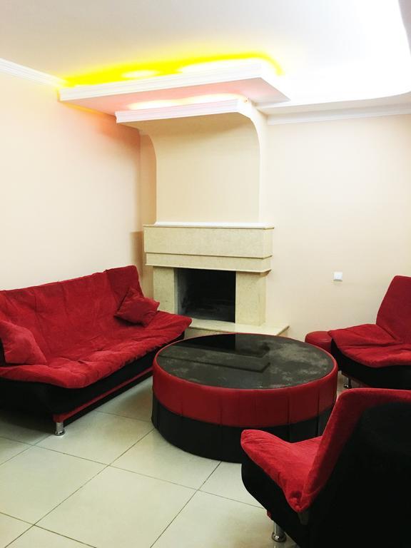 Hotel Relax 第比利斯 外观 照片
